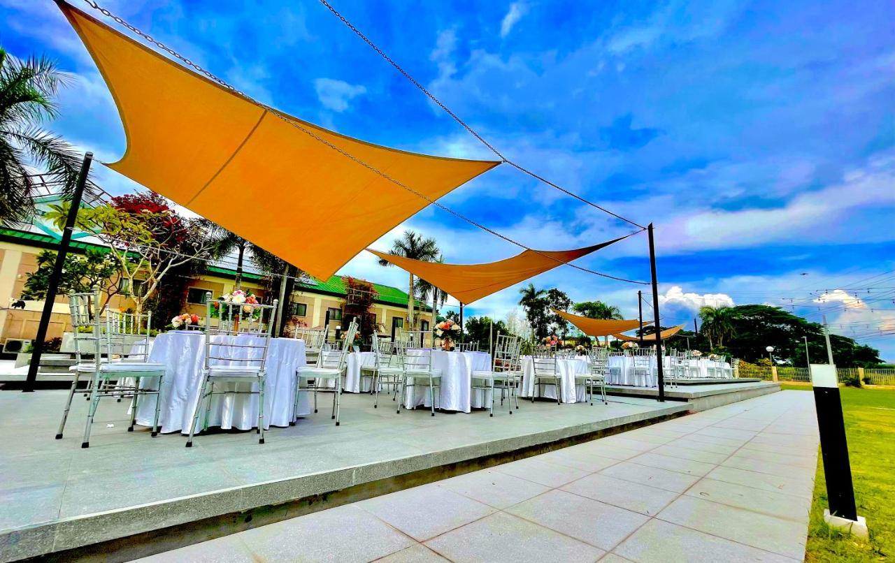 Luisita Central Park Hotel Tarlac City Exterior photo