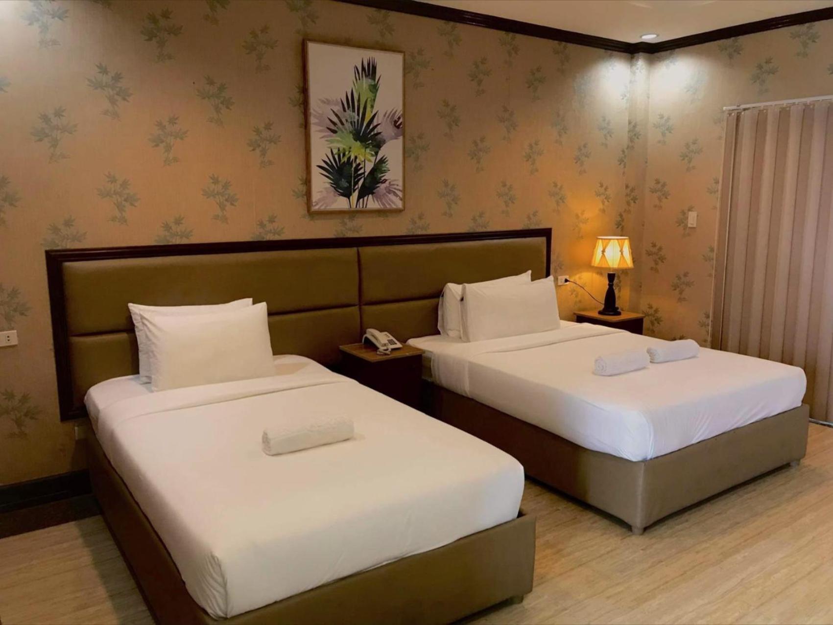 Luisita Central Park Hotel Tarlac City Room photo
